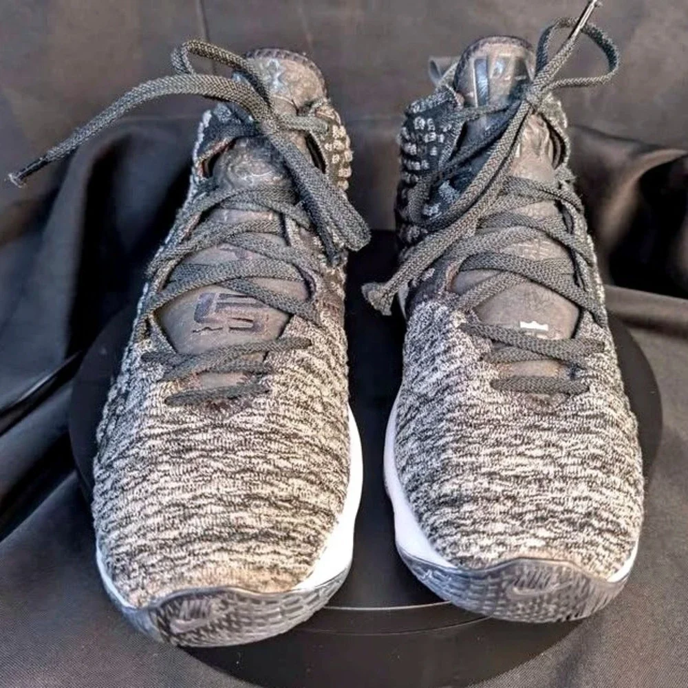 Nike~LeBron 17 